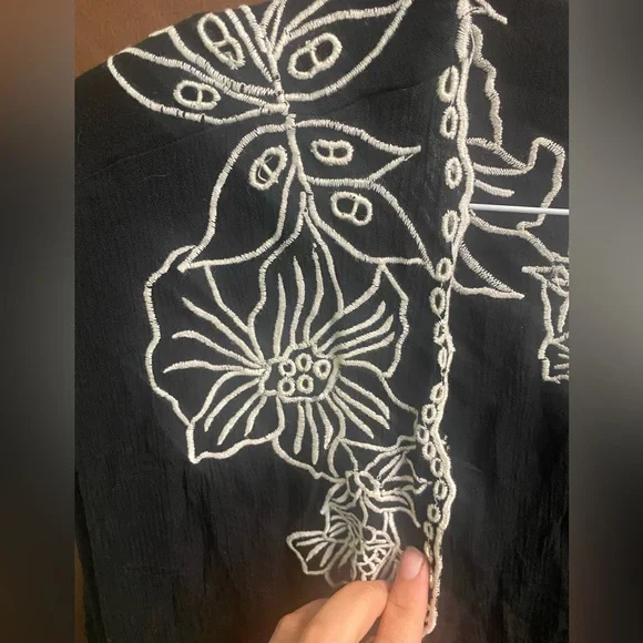Marcia & Me & Co Black Kimono with Intricate White Floral Embroidered Design - Picture 5 of 5